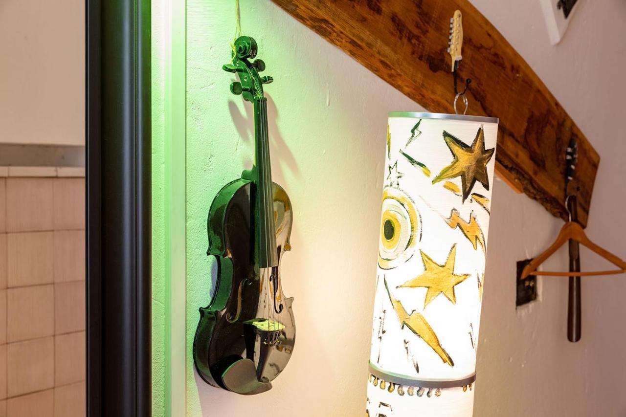 Ba//Rock-Appartement Грац Экстерьер фото